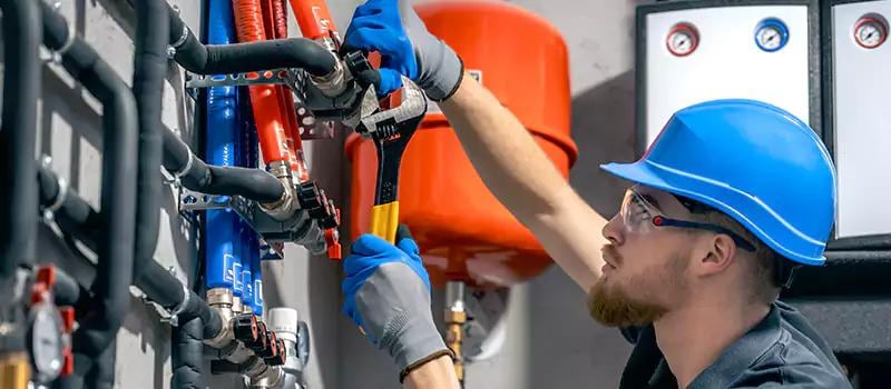 Commercial Plumber role